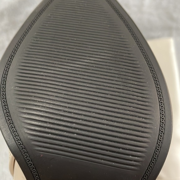 New in box Women’s boots - Picture 5 of 5